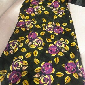 Floral Patterned Leggings - Black and Yellow